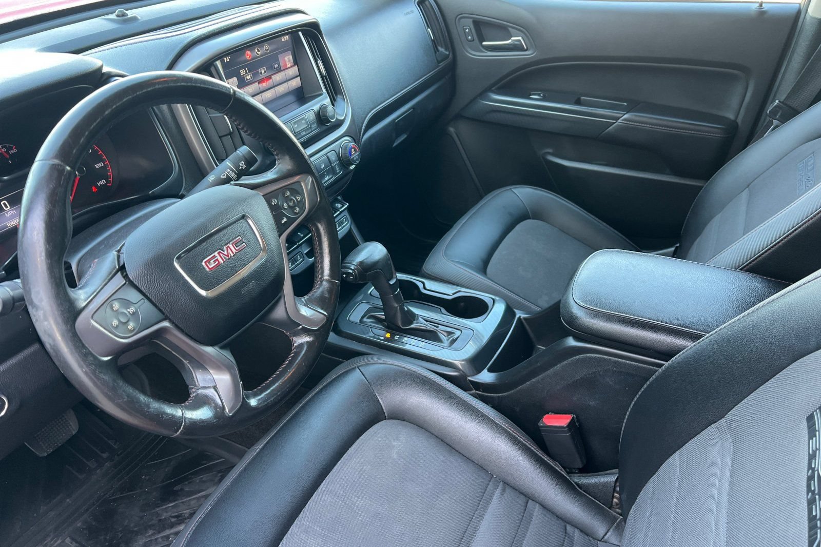 Used 2015 GMC Canyon SLE w/ All-Terrain Package AWD/4WD image 11