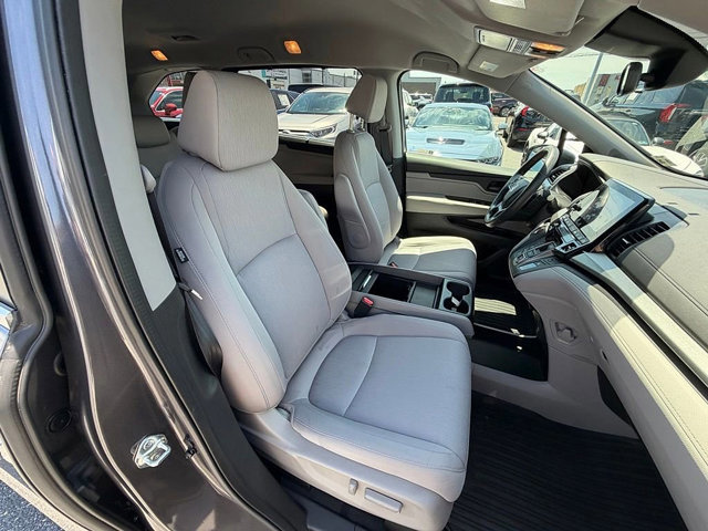 Used 2022 Honda Odyssey EX image 25