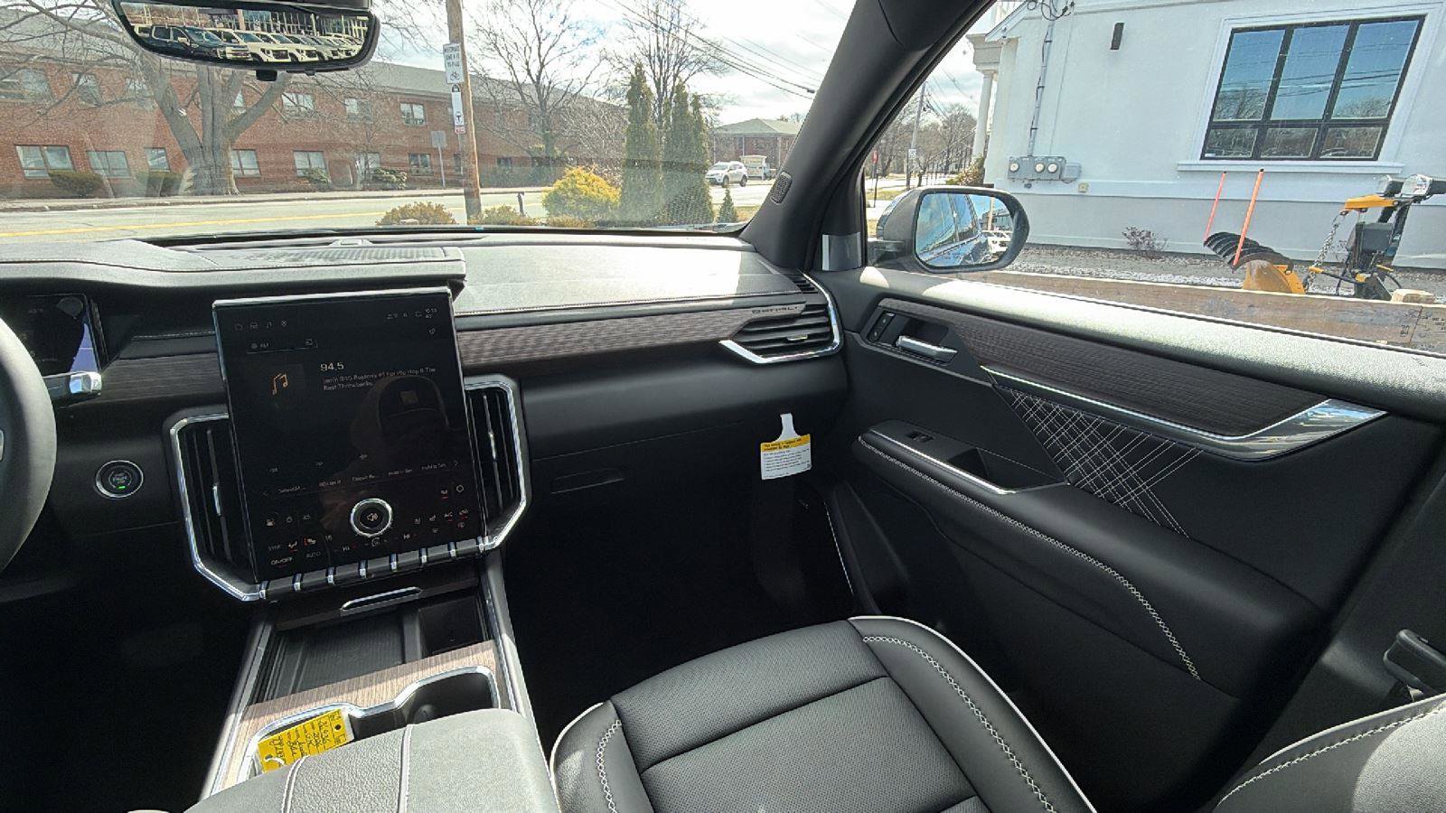 New 2026 GMC Acadia Denali w/ Super Cruise Package image 35