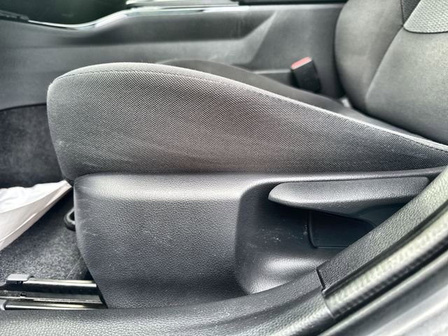 Used 2024 Toyota Prius LE image 21