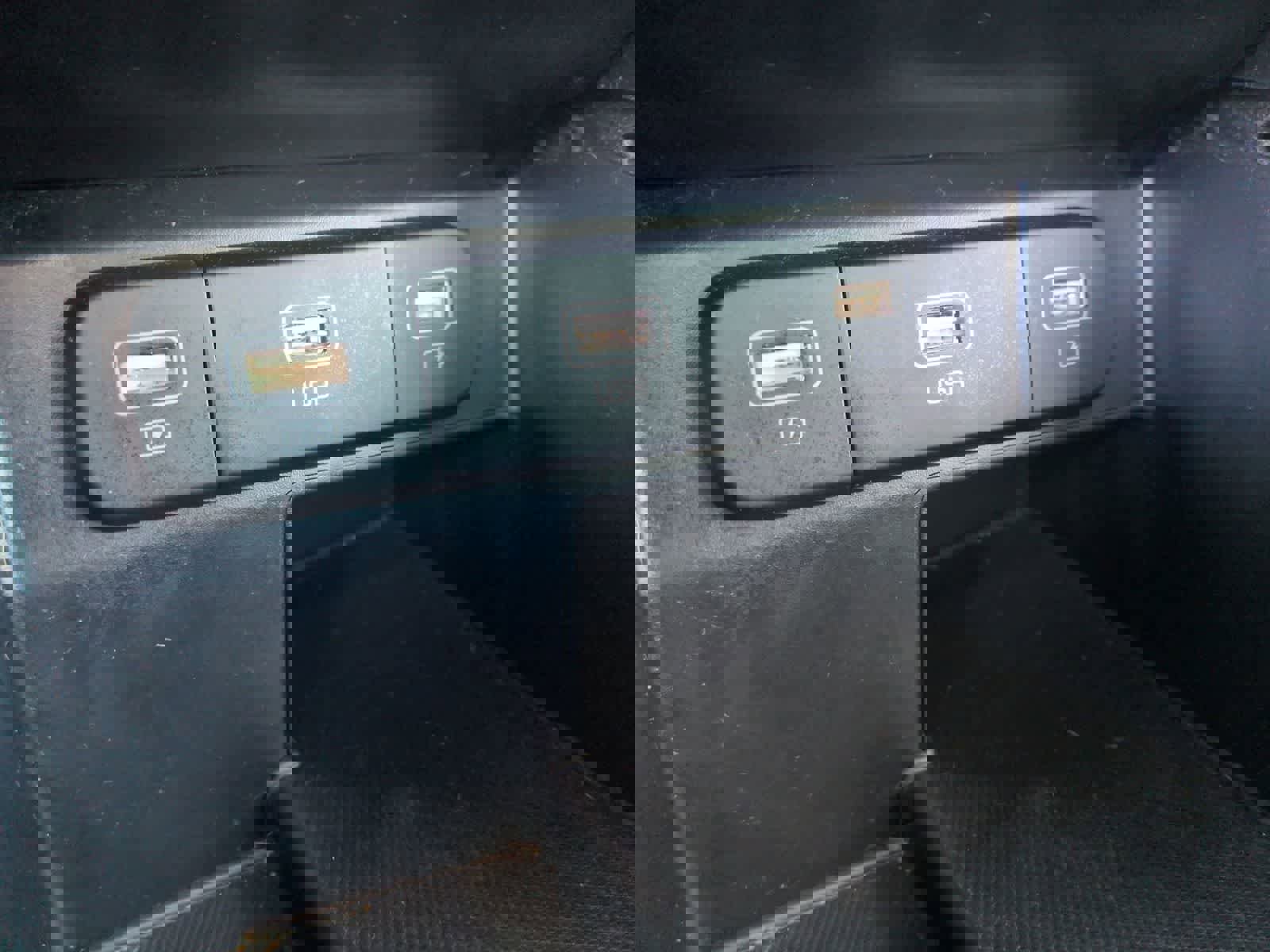 Used 2022 Kia Sorento LX image 29