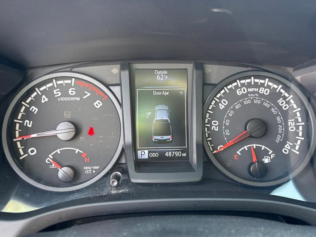 Used 2022 Toyota Tacoma SR image 8