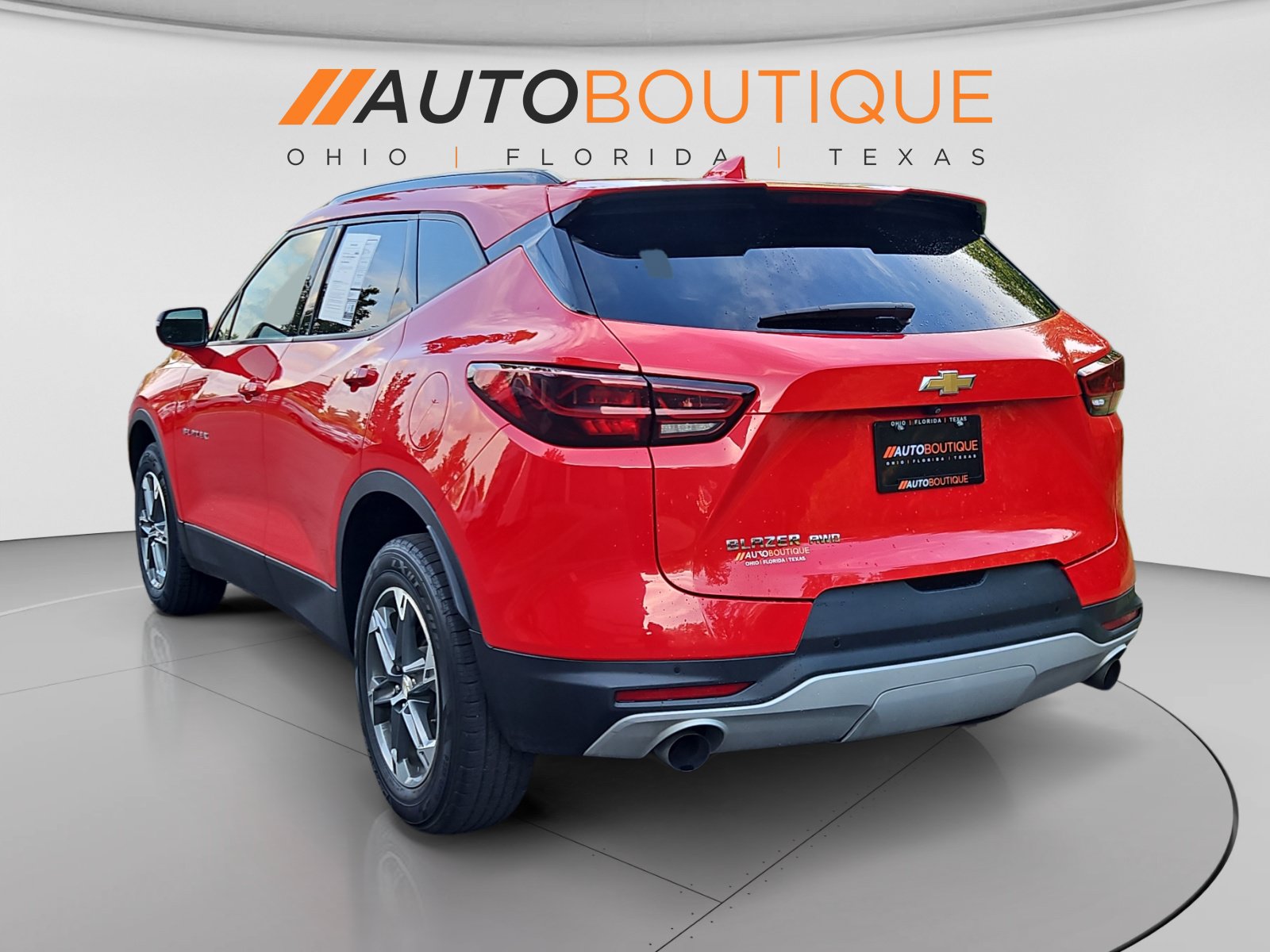 Used 2024 Chevrolet Blazer LT AWD/4WD image 3