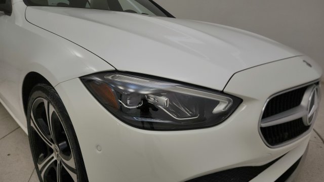 Used 2025 Mercedes-Benz C 300 Sedan image 23
