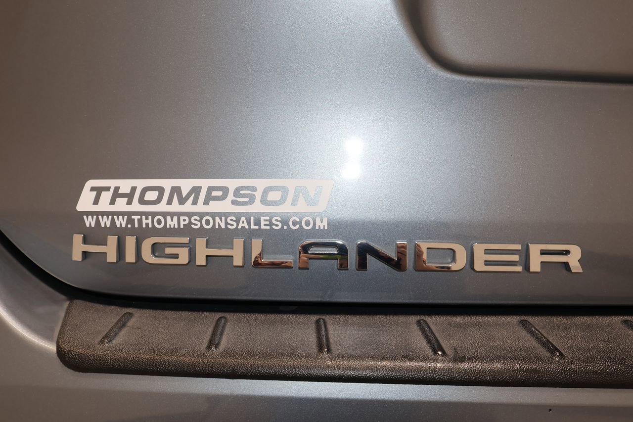 Used 2023 Toyota Highlander Limited image 37
