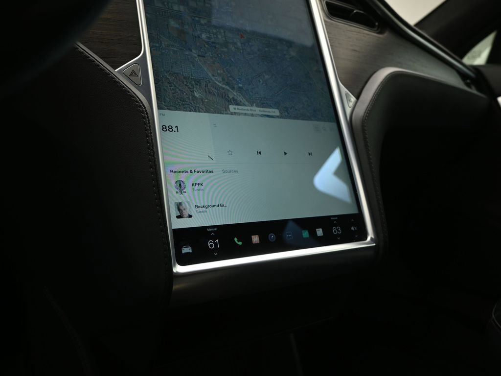 Used 2015 Tesla Model S 85D image 13