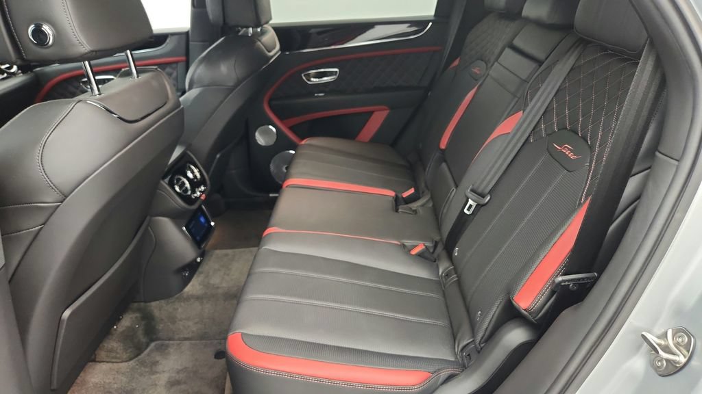Used 2021 Bentley Bentayga Speed AWD/4WD image 47