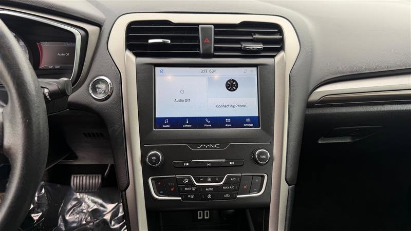 Used 2020 Ford Fusion SEL FWD image 23
