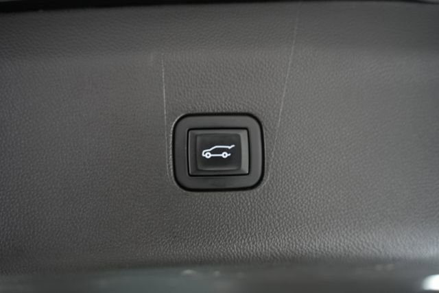 Used 2021 Buick Enclave Essence AWD/4WD image 10