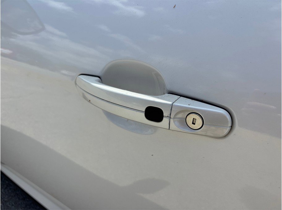 Used 2015 Ford Focus Titanium FWD image 16