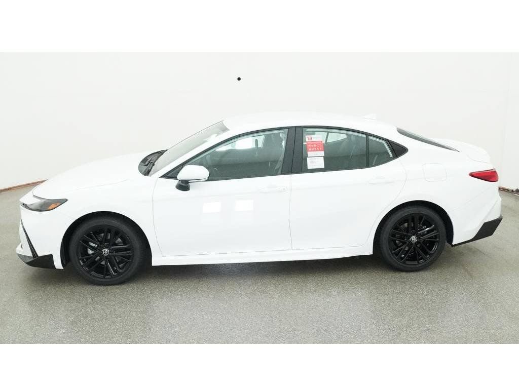 New 2026 Toyota Camry SE FWD image 4