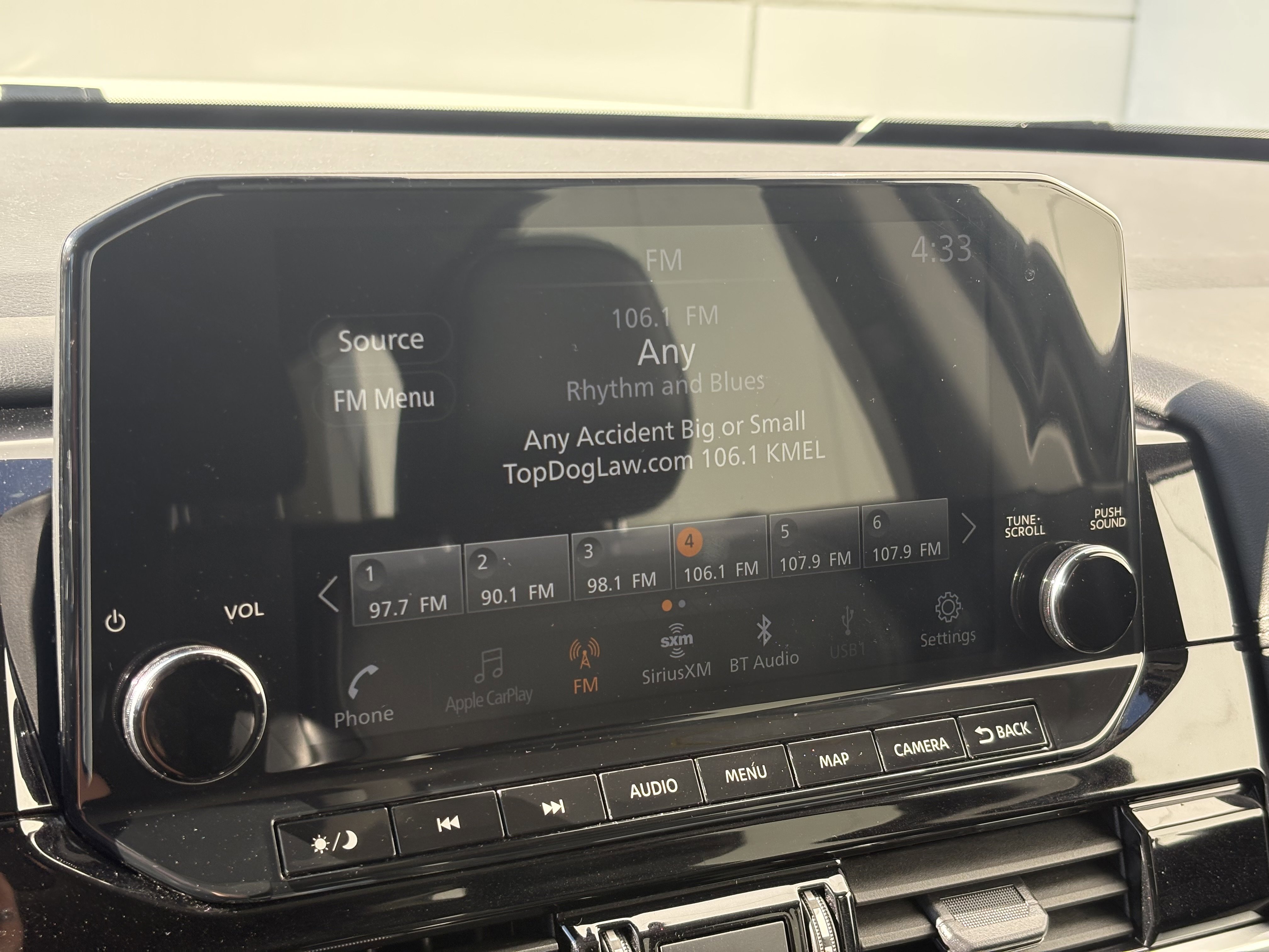 Used 2023 Nissan Pathfinder Platinum w/ Lighting Package (N93) AWD/4WD image 23