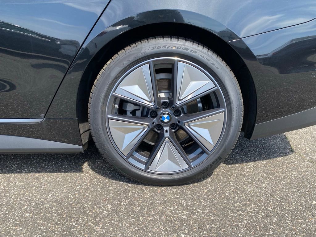 New 2026 BMW i4 xDrive40i w/ Premium Package AWD/4WD image 5
