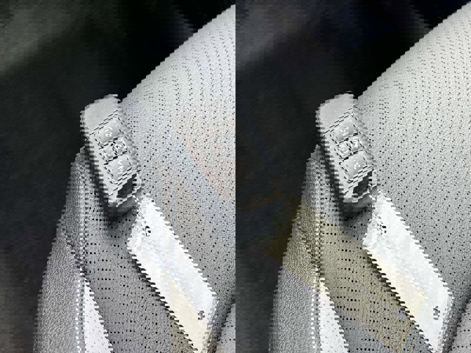 Used 2025 Volkswagen Taos SEL image 25