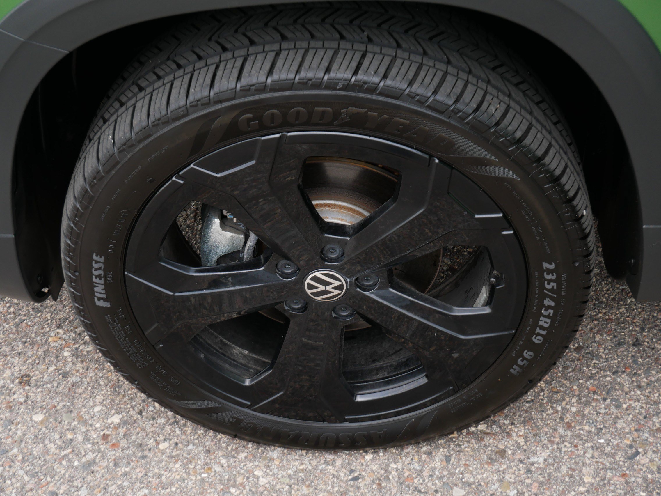 Certified 2025 Volkswagen Taos SE AWD/4WD image 15