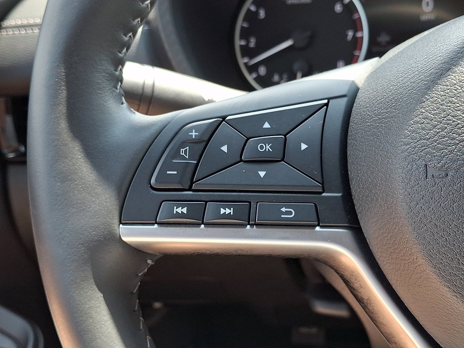 Certified 2025 Nissan Sentra SV w/ All-Weather Package FWD image 22