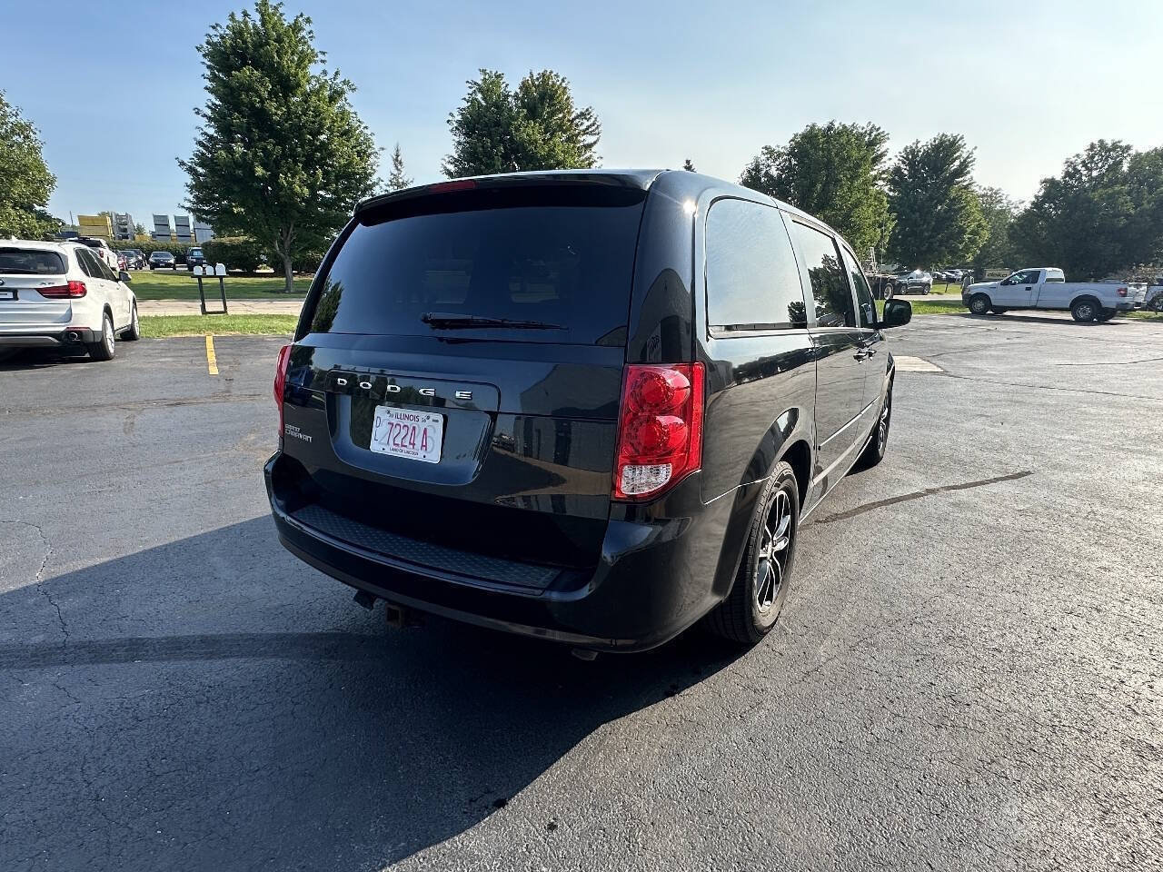 Used 2014 Dodge Grand Caravan SXT w/ Blacktop Package FWD image 6