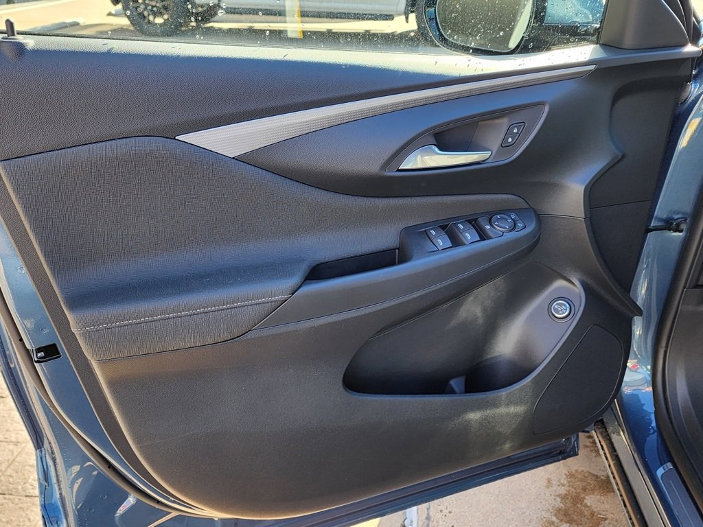 New 2026 Buick Envista Avenir image 13