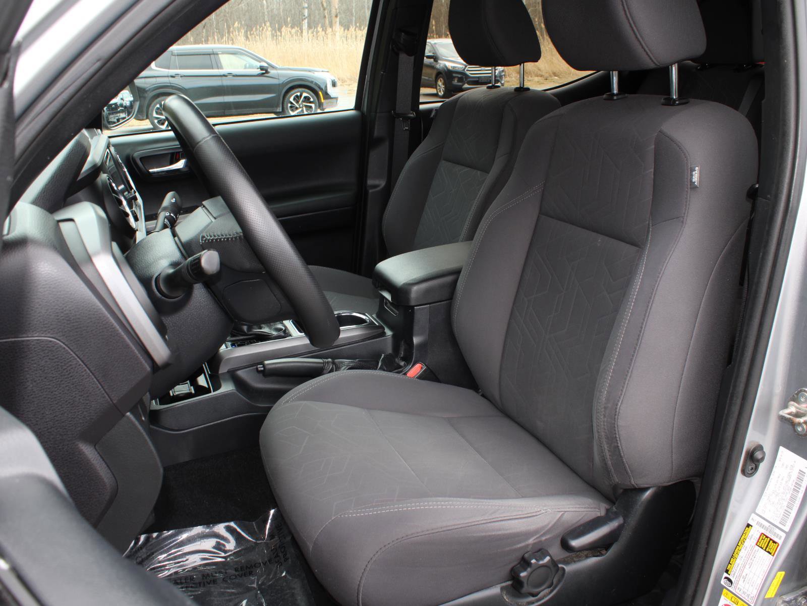 Used 2019 Toyota Tacoma TRD Off-Road AWD/4WD image 16