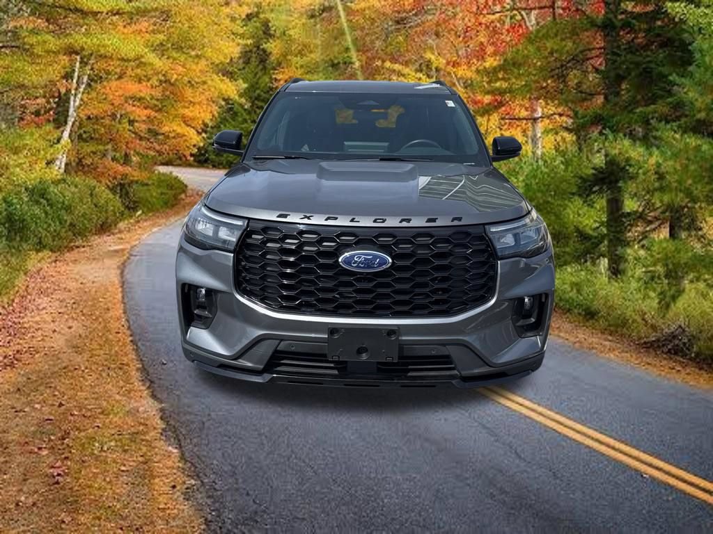 Used 2025 Ford Explorer ST-Line w/ ST-Line Street Pack AWD/4WD image 12