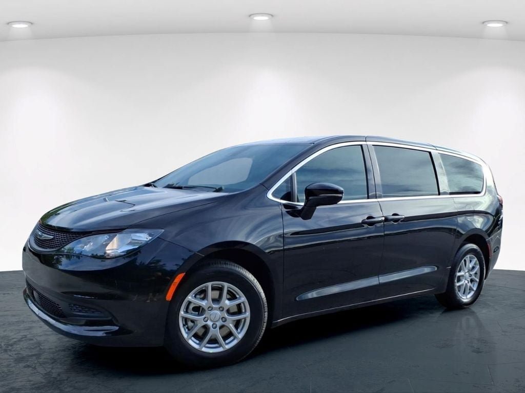 New 2027 Chrysler Pacifica LX FWD image 2