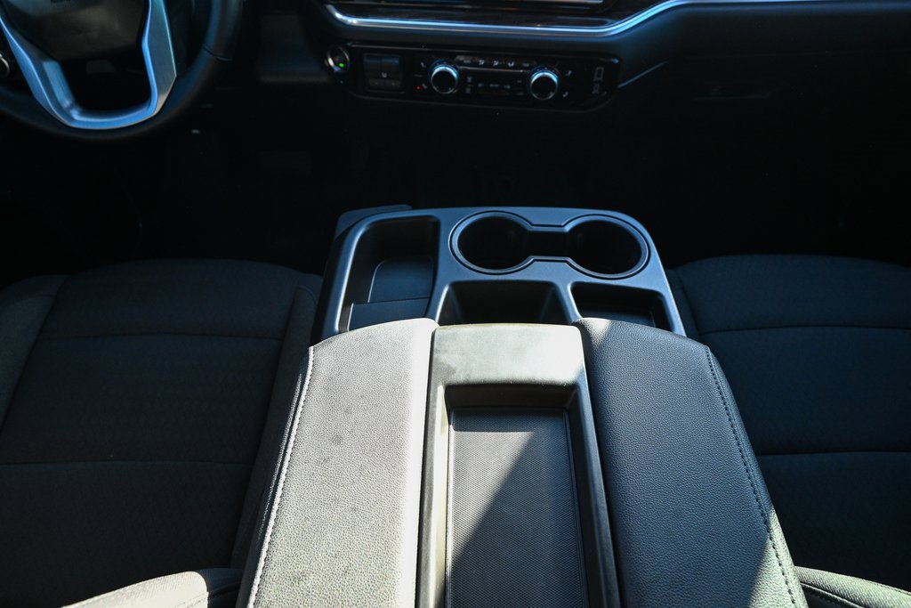 Used 2024 GMC Sierra 2500 SLE image 32