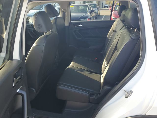 Certified 2024 Volkswagen Tiguan SE w/ Panoramic Sunroof Package image 11
