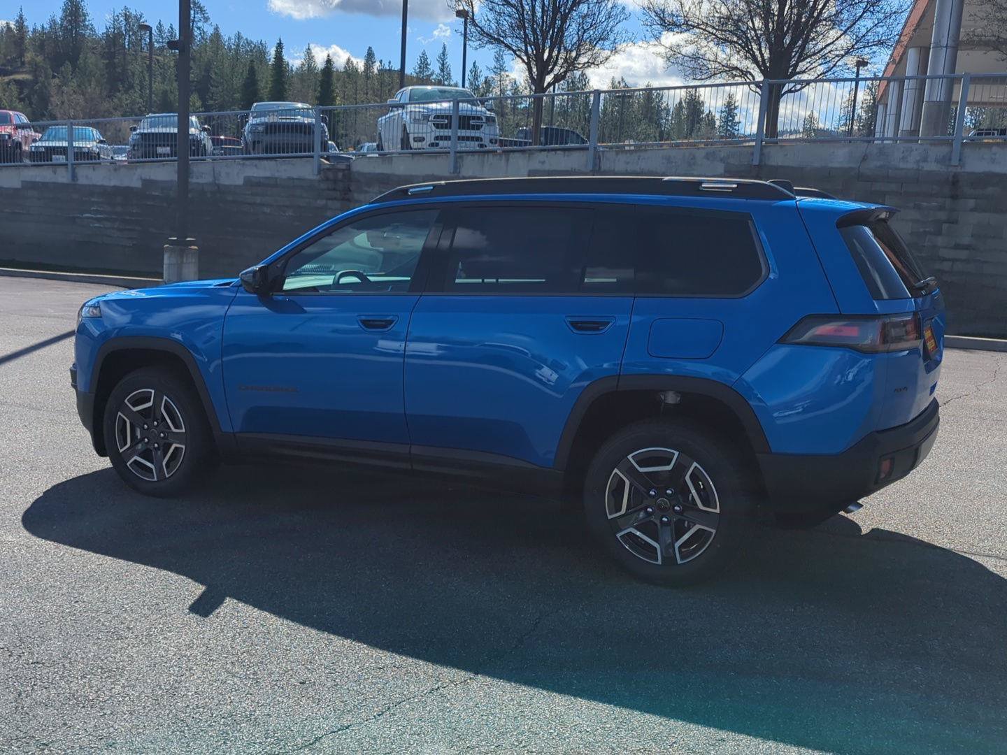 New 2026 Jeep Cherokee Laredo AWD/4WD image 4