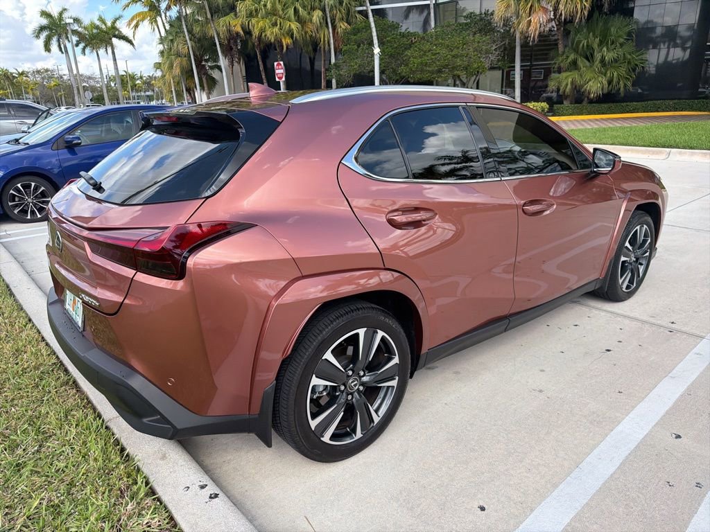 Used 2025 Lexus UX 300h UX 300h Premium w/ Accessory Package (Z2) image 10