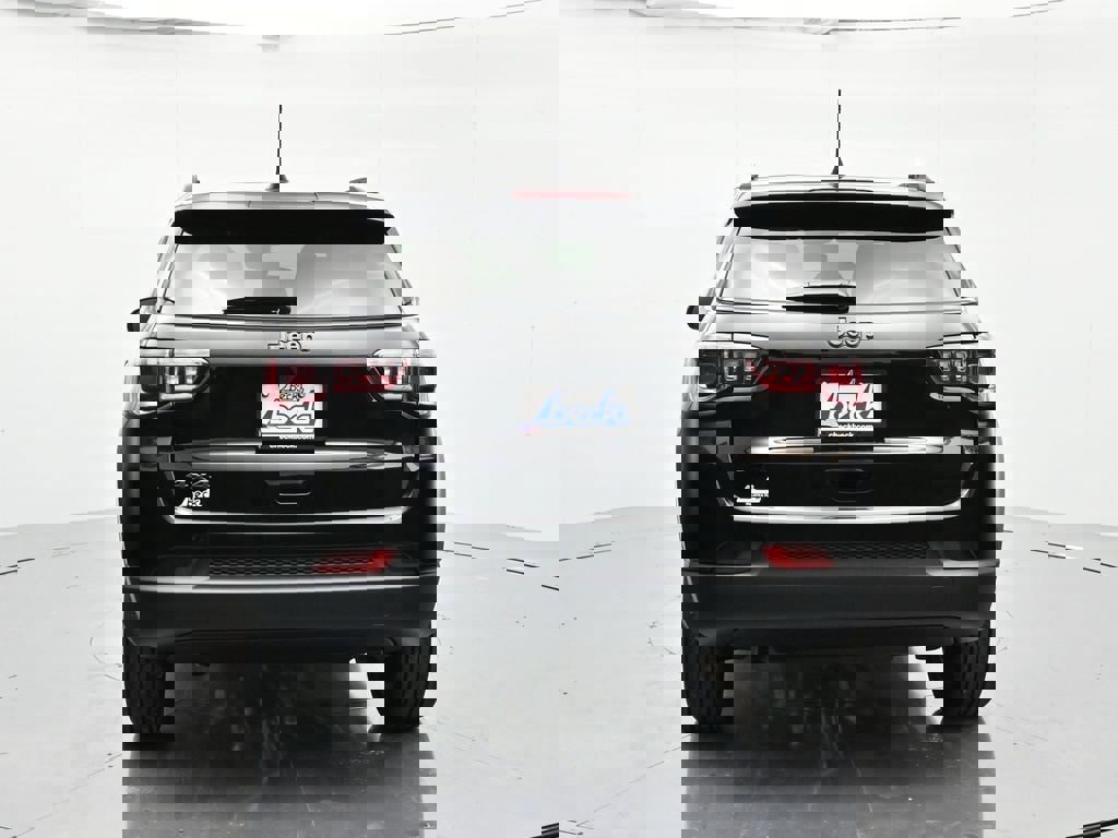 New 2026 Jeep Compass Latitude image 6