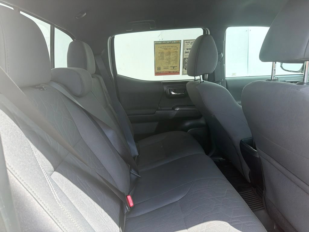 Used 2019 Toyota Tacoma TRD Off-Road AWD/4WD image 7