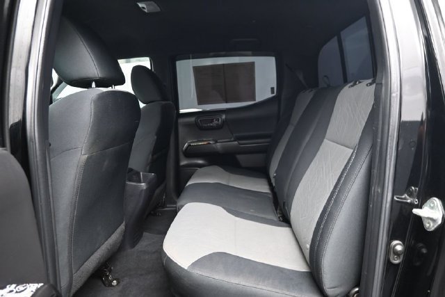 Used 2023 Toyota Tacoma TRD Off-Road AWD/4WD image 11