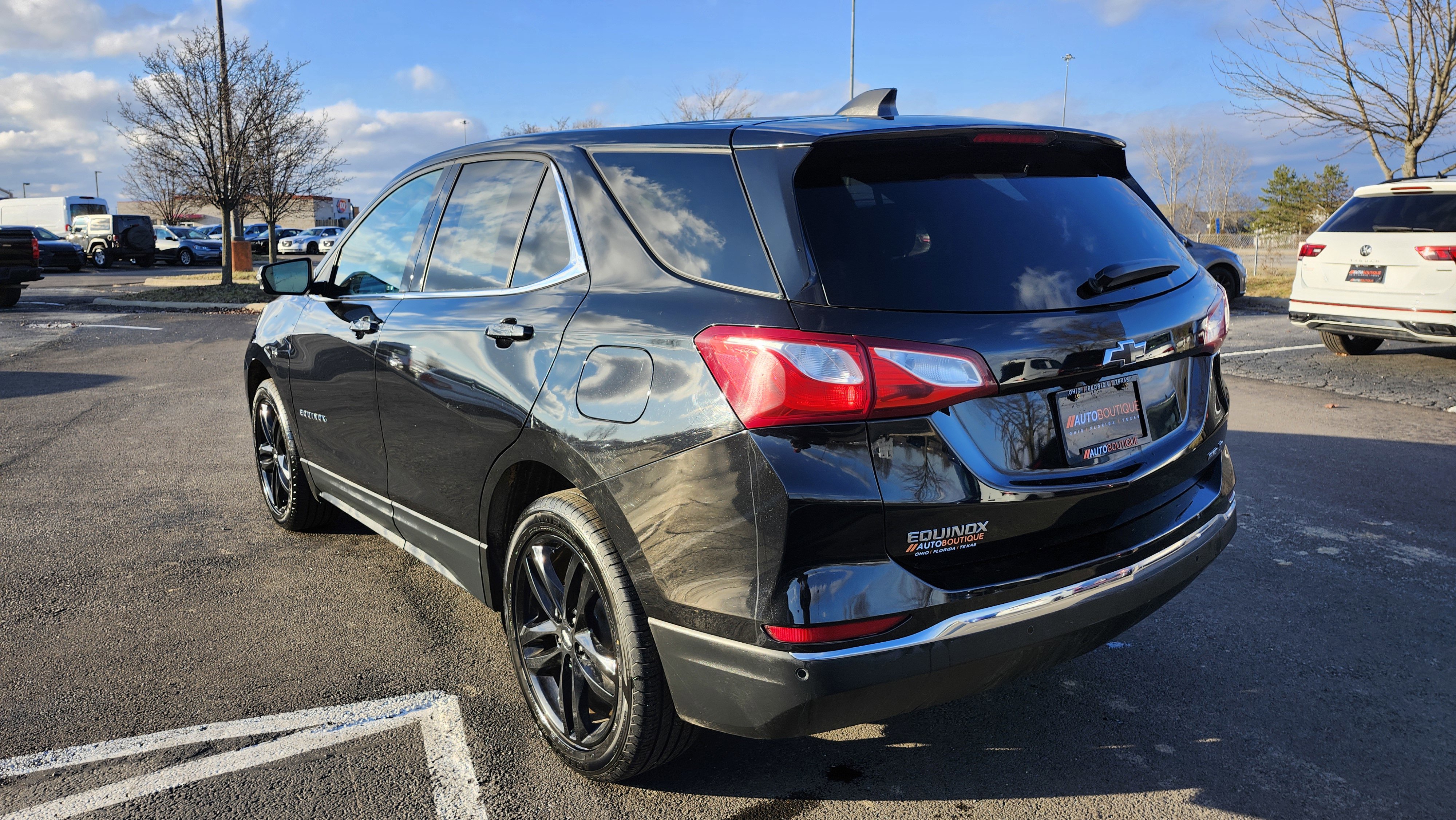 Used 2020 Chevrolet Equinox LT w/ Midnight Edition image 8