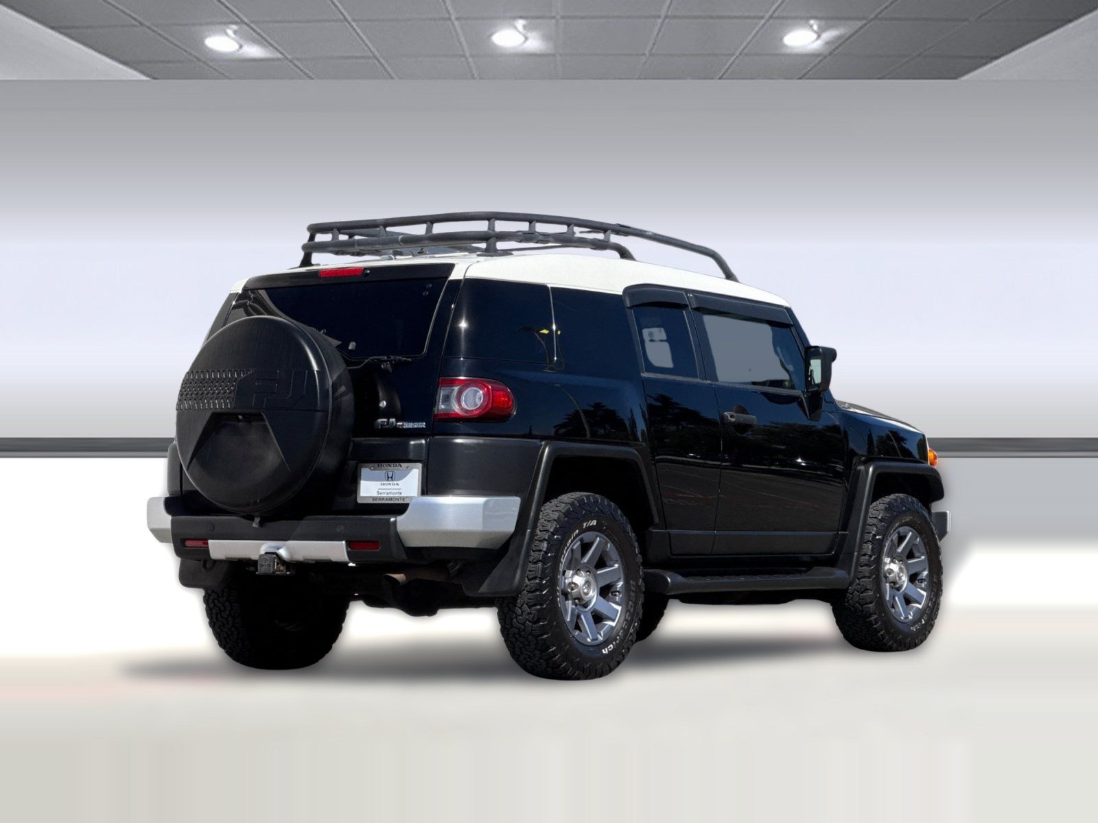 Used 2014 Toyota FJ Cruiser 4WD w/ Upgrade Package image 8