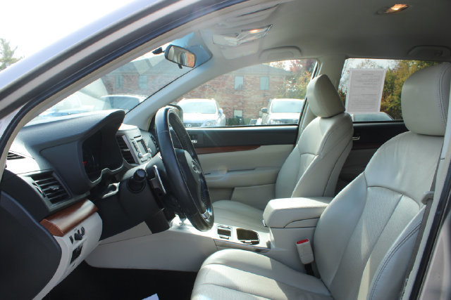 Used 2014 Subaru Outback 2.5i Limited AWD/4WD image 12