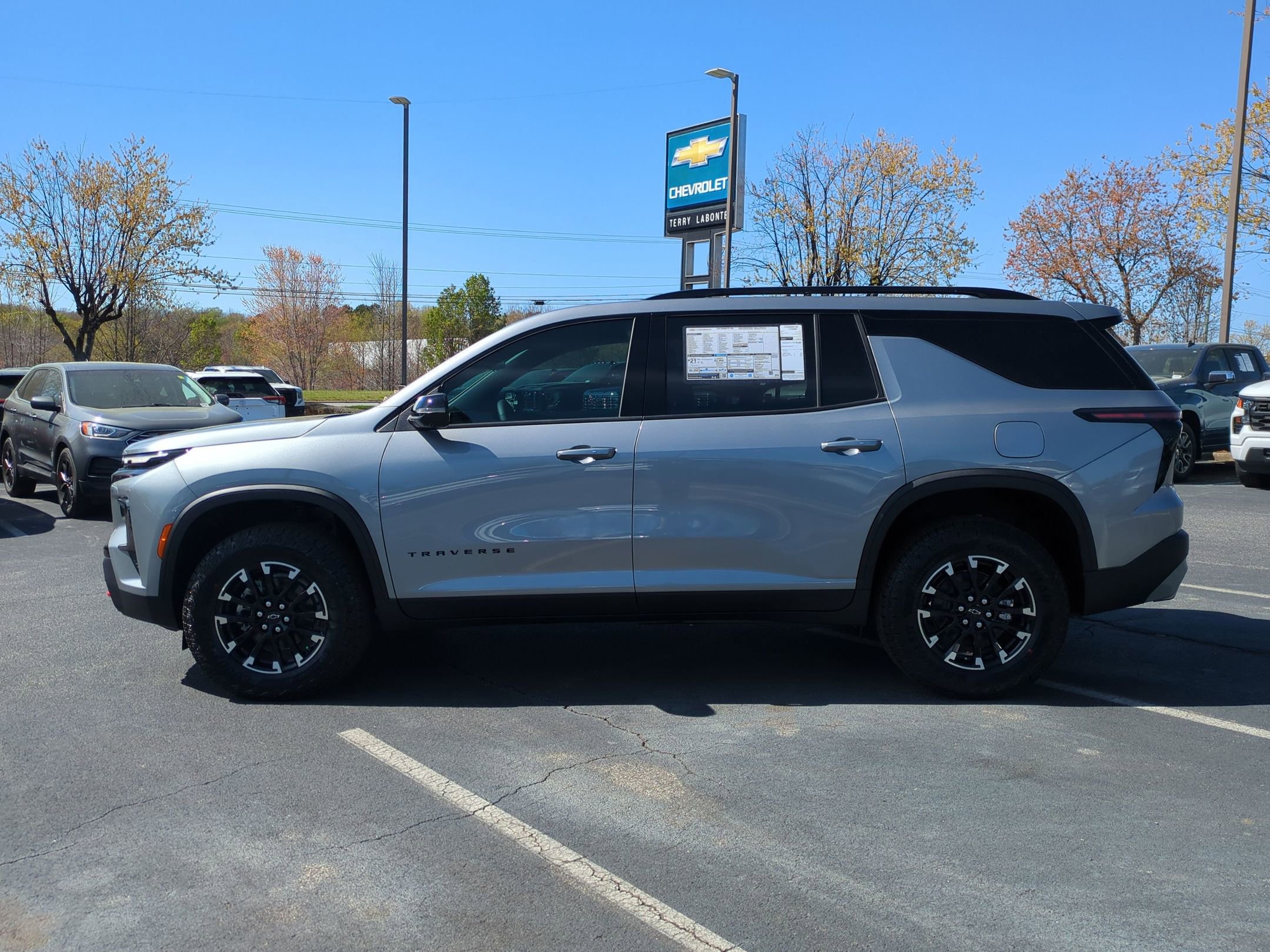 New 2026 Chevrolet Traverse Z71 w/ Driver Confidence Package AWD/4WD image 6
