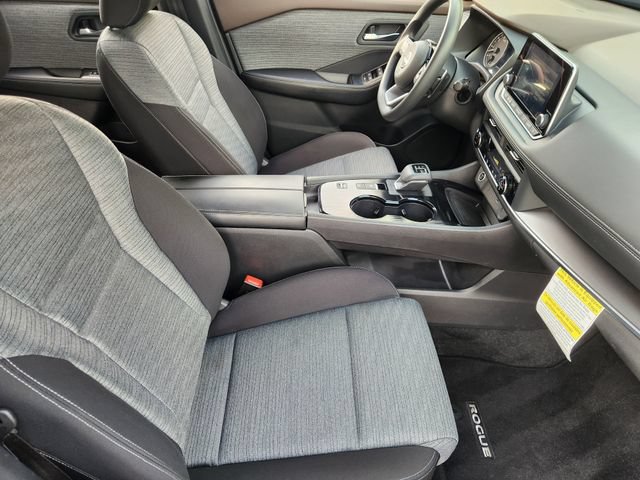 Used 2023 Nissan Rogue SV FWD image 13