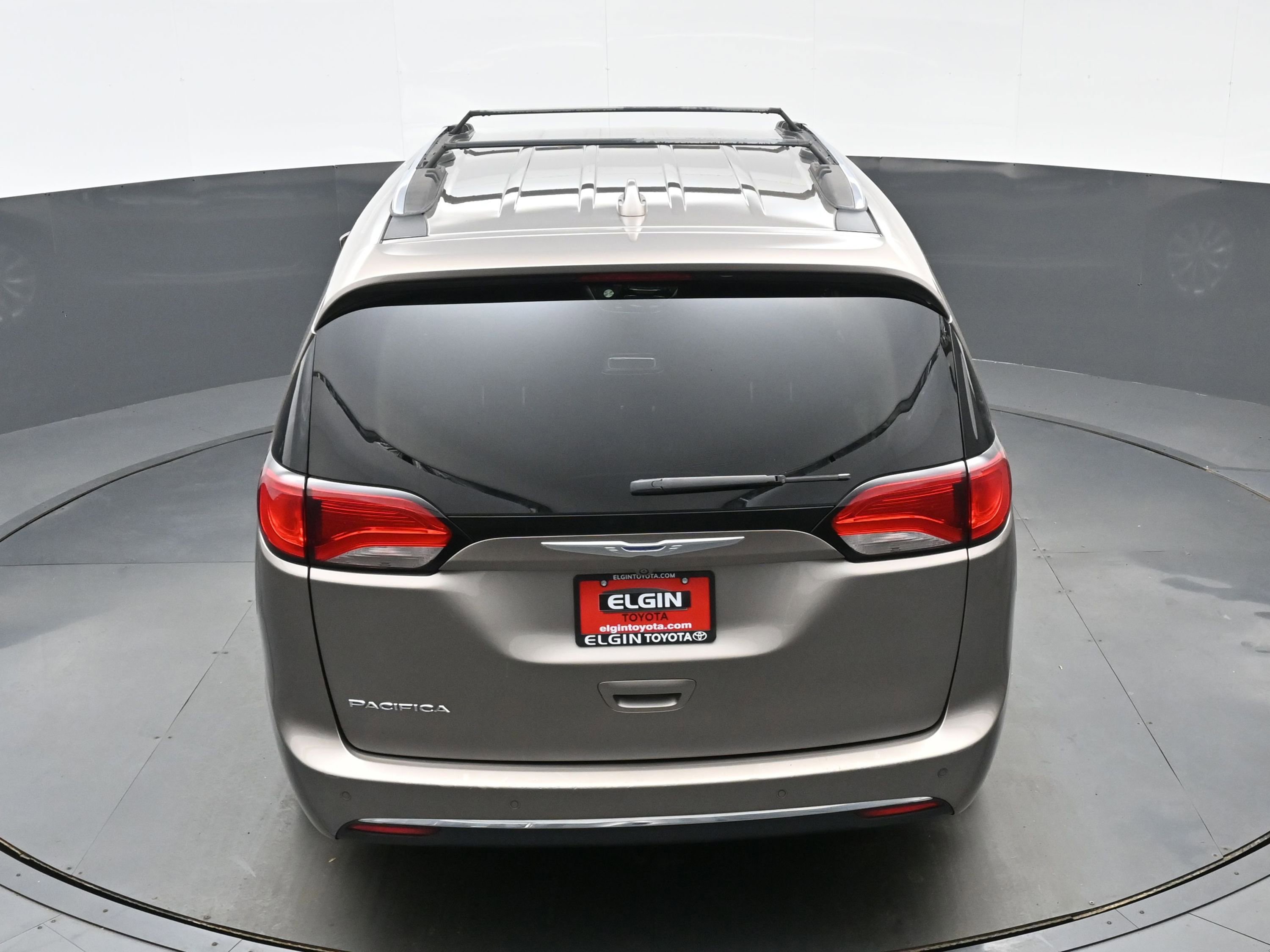 Used 2018 Chrysler Pacifica Touring-L Plus w/ Advanced Safetytec Group FWD image 40