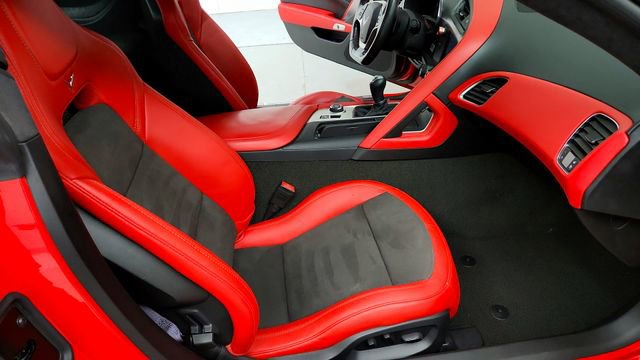 Certified 2016 Chevrolet Corvette Stingray Coupe w/ 3LT Preferred Equipment Group image 13