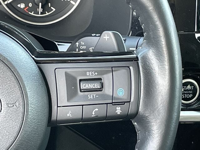 Used 2023 Nissan Pathfinder SL FWD image 14
