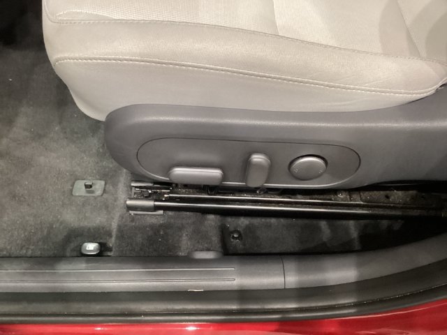 Used 2025 Hyundai Kona SEL FWD image 29