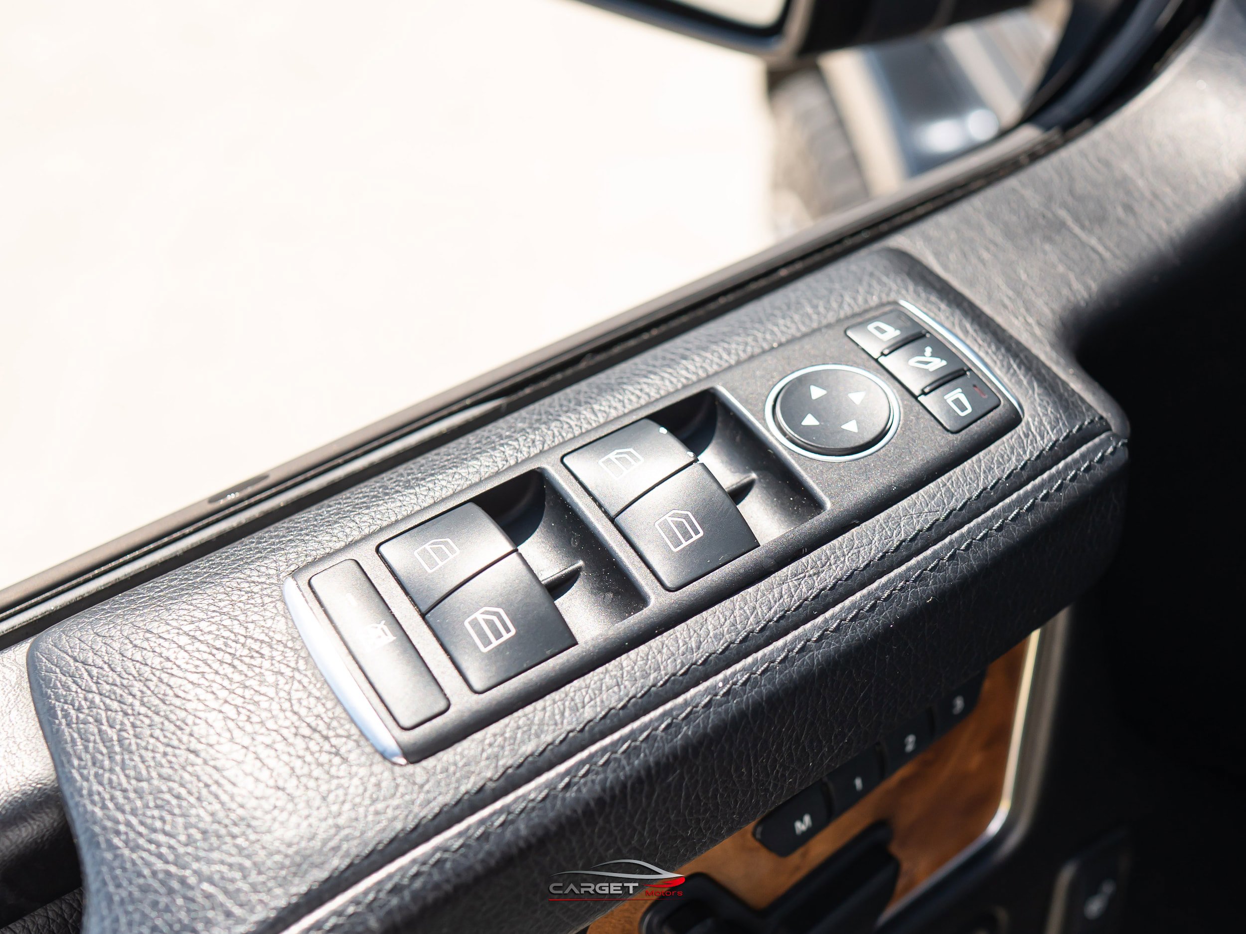 Used 2013 Mercedes-Benz G 550 image 36
