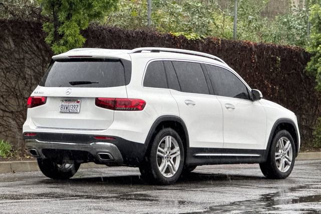 Used 2021 Mercedes-Benz GLB 250 w/ Premium Package image 4