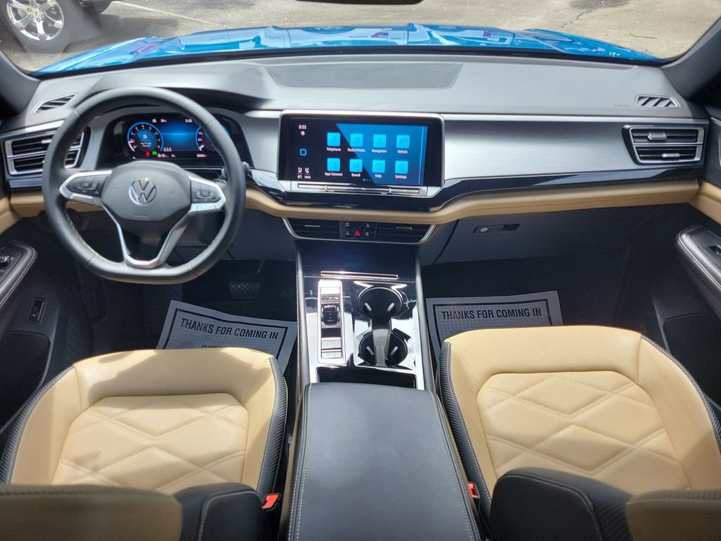Used 2024 Volkswagen Atlas Cross Sport SE w/ Panoramic Sunroof Package FWD image 17