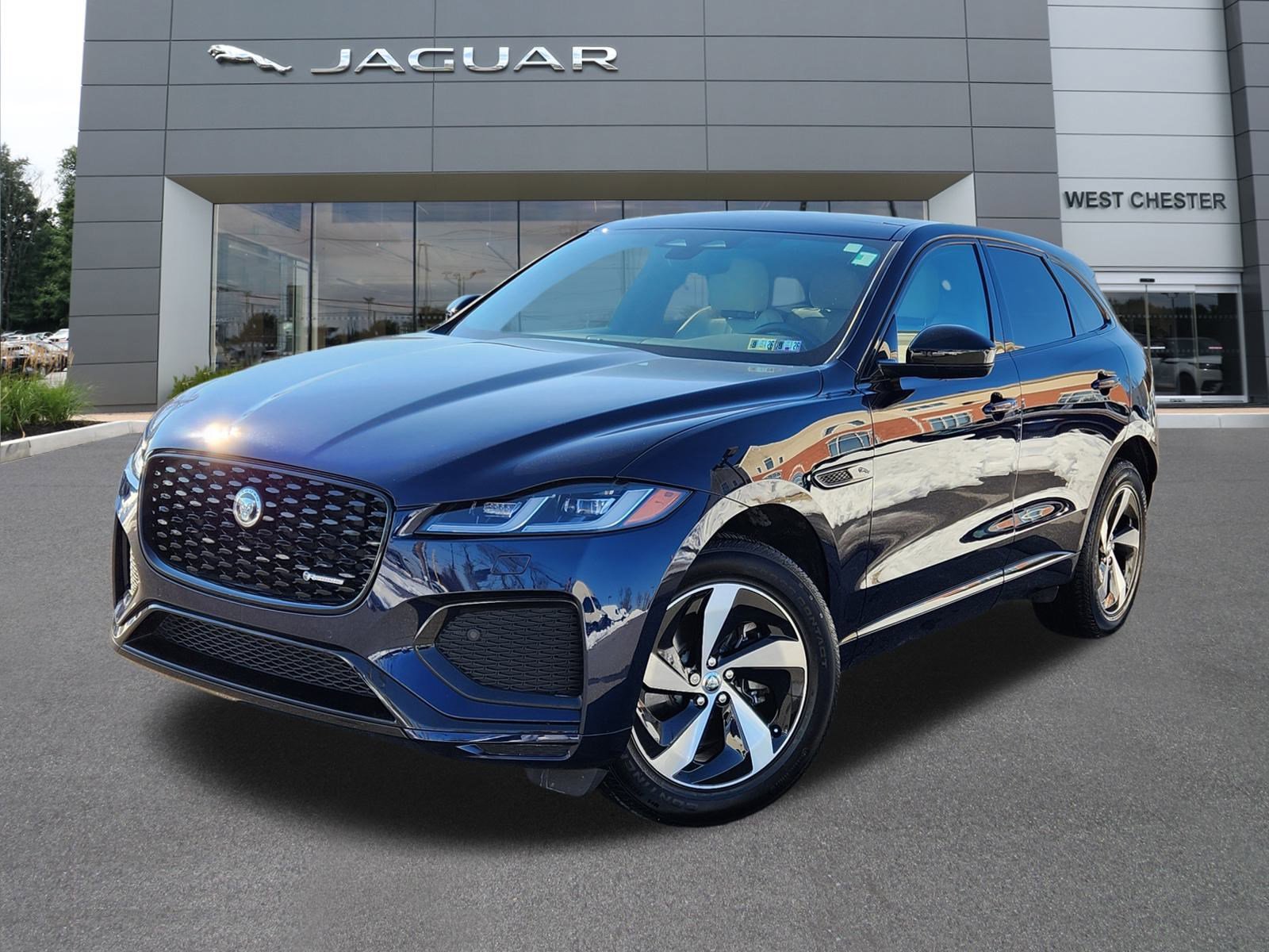 Certified 2025 Jaguar F-PACE R-Dynamic S image 1
