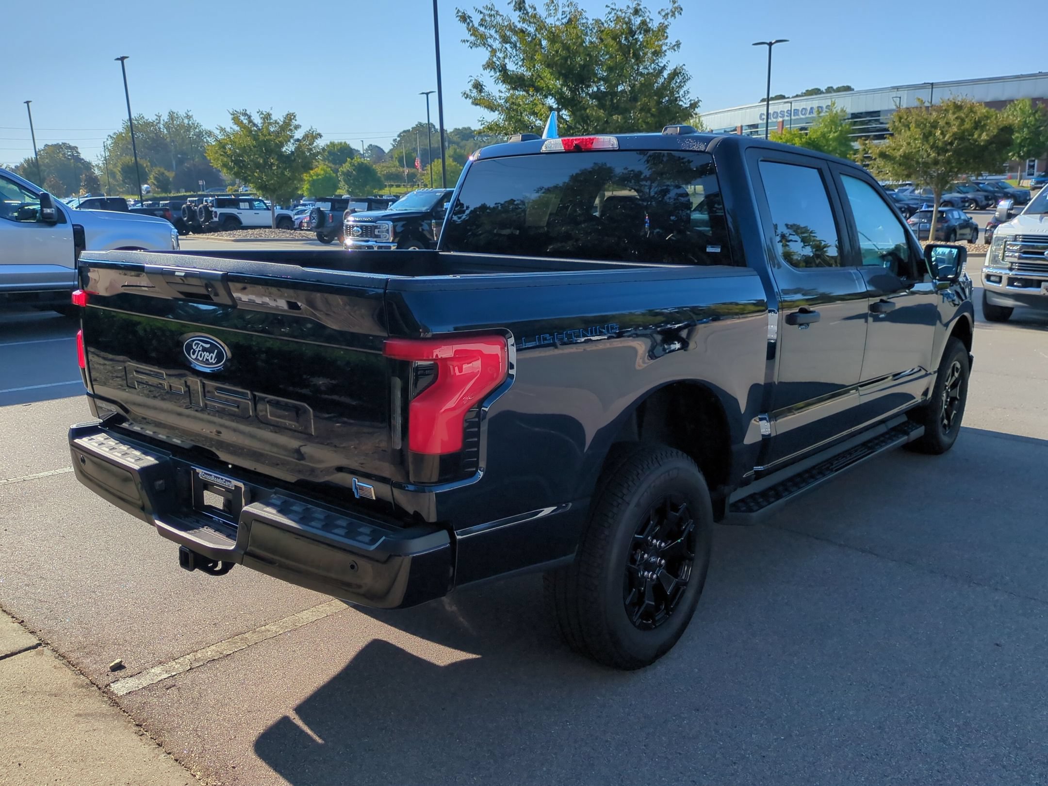 Certified 2025 Ford F150 Lightning XLT w/ Max Trailer Tow Package AWD/4WD image 4