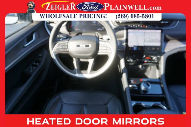 Used 2023 Jeep Grand Cherokee Limited image 14