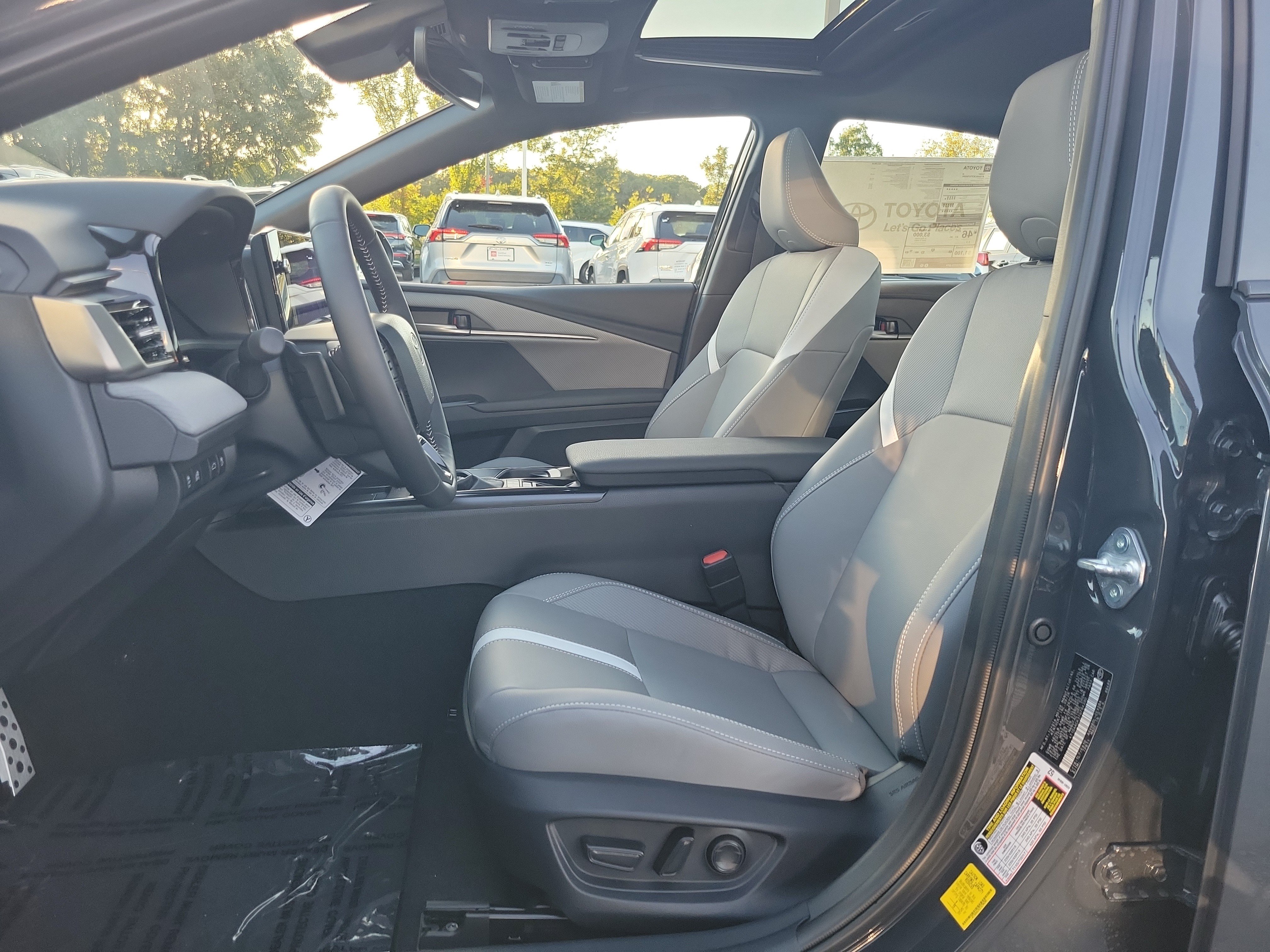 New 2026 Toyota Camry SE FWD image 22