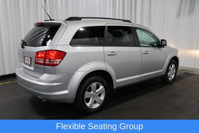 Used 2010 Dodge Journey SXT w/ Flexible Seating Group FWD image 3