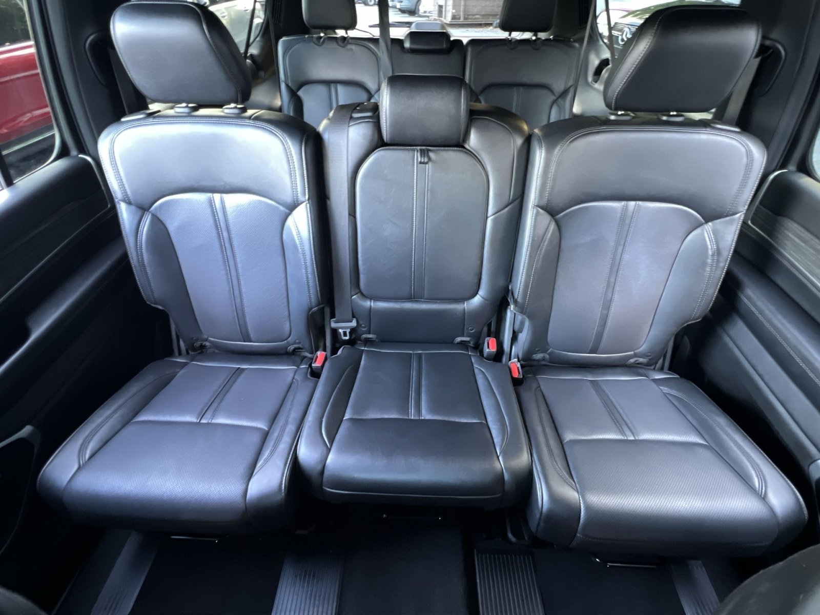 Used 2024 Jeep Wagoneer L Series II w/ Flexible Seating Group AWD/4WD image 15